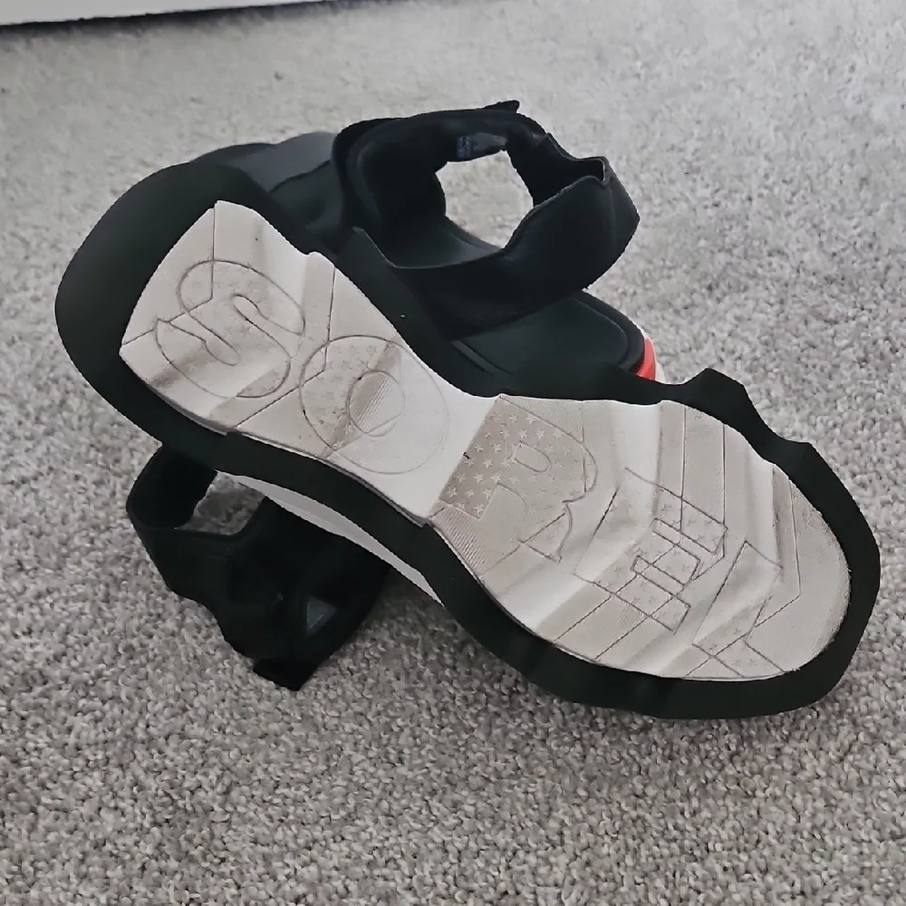 Sorel Black and White Women's Sandals - Picture 5 of 5